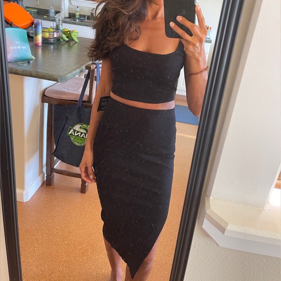 Black ribbed bodycon two piece midi dress - Picture 6 of 9